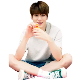 😁 kpop, chłopak, casual, siedzi, słodki telegram sticker