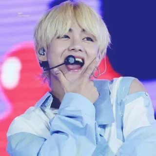 😉 V V, BTS, K-Pop, chanteur, artiste, célébrité telegram sticker