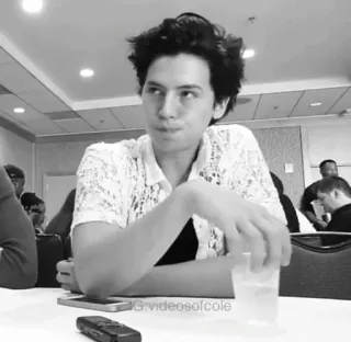 🖤 G:videosofcole pessoa, sentado, mesa, homem, celebridade, cole sprouse telegram sticker