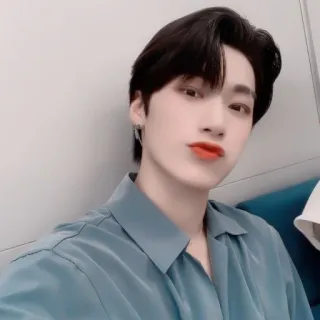 🏓 kpop, мужчина, портрет, селфи, корейский telegram sticker