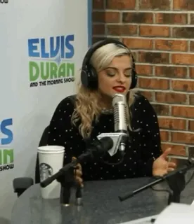 🐝 ELVIS DURAN
AND THE MORNING SHOW Radio, Interview, Talkshow, Promi, Musik, Mikrofon, Unterhaltung whatsapp sticker