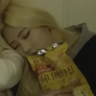 🍟 허니버터칩 Snack, Batata frita, Mel e manteiga, Comida, Coreano, Dormindo, Pacote de batatas telegram sticker