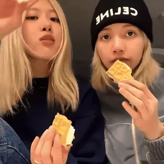 chaelisa by @jenwers :: @fStikBot telegram stickers