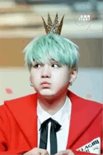 😗 Suga Suga, BTS, K-pop, chanteur, couronne telegram sticker