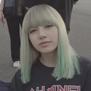 😐 Lisa kpop, ลิซ่า, คนดัง, นักร้อง, แบล็กพิงก์, ไอดอล, ผู้หญิง telegram sticker