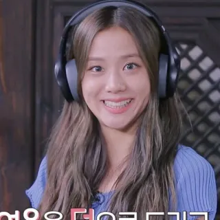 🙂 여우로 더욱 두기 mulher, fones de ouvido, sorrindo, pessoa, retrato telegram sticker