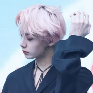🌚 personne, cheveux roses, esthétique, portrait, style, mode whatsapp sticker