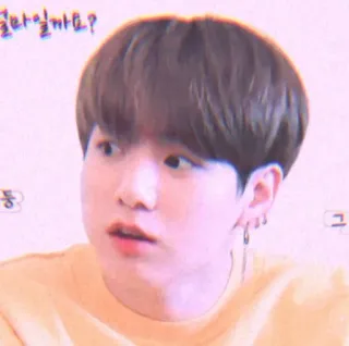 🥺 뭘타일까요? kpop, korean, celebrity, portrait, person whatsapp sticker
