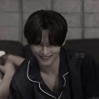 😈 흐함 korean, man, smile, person telegram sticker
