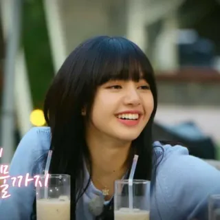 🍸 Lisa 몳까지 K-pop, Idol, Lisa, BLACKPINK, Cantora, Mulher whatsapp sticker