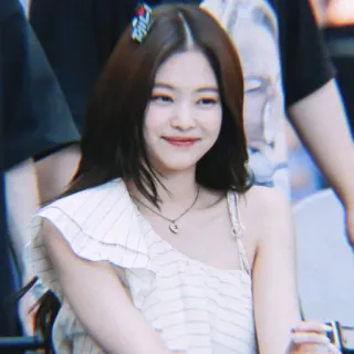 🎠 Jennie kpop, นักร้อง, ไอดอล, เกาหลี, jennie kim, blackpink telegram sticker