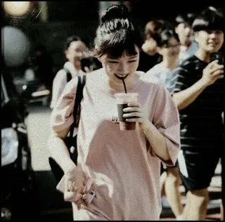 ⛲️ kobieta, napój, casual, street style, styl koreański telegram sticker
