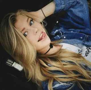 😝 mujer, rubia, retrato, chica, modelo, chaqueta vaquera telegram sticker