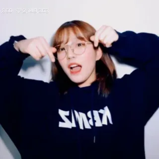 🐝 STREET Streetwear, Mode, Kasual, Potret, Kacamata, Hoodie, Wanita, Pakaian telegram sticker