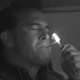 🚬 Курение, Сигарета, Мужчина, Спичка, Черно-белый telegram sticker