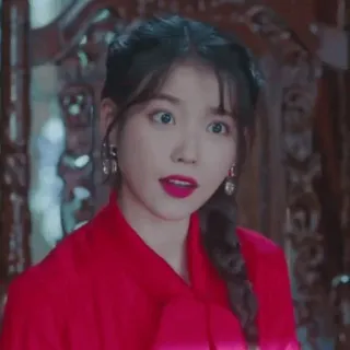🌙 IU Hotel del Luna IU, Koreanische Schauspielerin, Rot, Hotel del Luna, Koreanisches Drama, Berühmtheit, Sängerin telegram sticker
