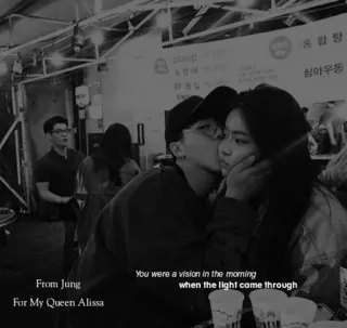⛲️ From Jung
For My Queen Alissa
You were a vision in the morning
when the light came through
홍합탕
심야우동 amor, pareja, blanco y negro, romance, coreano telegram sticker