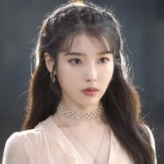 😳 IU chanteur coréen, K-pop, actrice, chanteur, célébrité, actrice coréenne whatsapp sticker