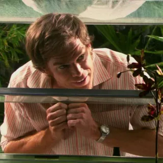 😜 Dexter Morgan Dexter asesino en serie, analista de sangre, crimen, investigación, televisión telegram sticker