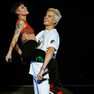 🕊 Halsey, G-Eazy, การแสดง, เพลง, คนดัง telegram sticker