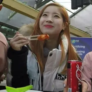 🥡 Dahyun korean food, eating, dahyun, twice, kpop, woman, chopsticks whatsapp sticker