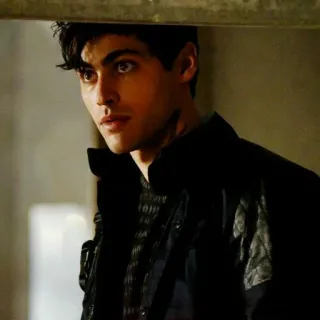 🏹 Alec Lightwood Shadowhunters Shadowhunters, Alec Lightwood, Matthew Daddario, Serie TV, Personaggio, Fantasy, Young Adult telegram sticker