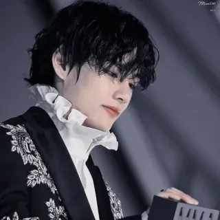 ▫️ V kpop, bts, piosenkarz, idol, portret, męski, aktor telegram sticker