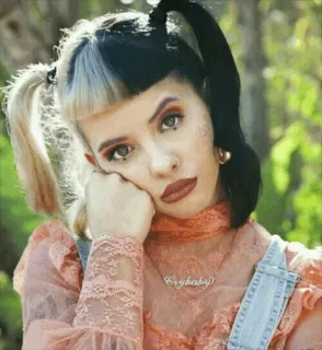 😴 Melanie Martinez Crybaby melanie martinez, crybaby, cantante, pop, musica, ritratto telegram sticker