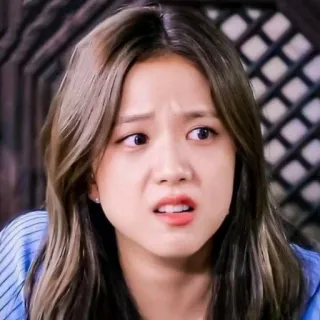 😵‍💫 Jisoo kpop, jisoo, réaction, visage, drôle, expression telegram sticker