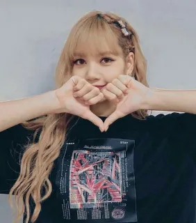 ❤️ Lisa kpop, лиса, певица, сердце, мода, айдол, blackpink telegram sticker