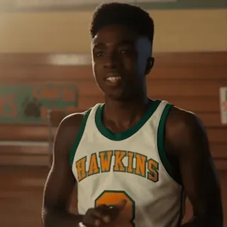 😐 Lucas Sinclair Stranger Things HAWKINS バスケットボール, スポーツ, ホーキンス, キャラクター, テレビ whatsapp sticker