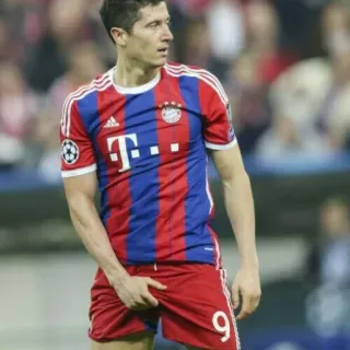😕 Robert Lewandowski fútbol, futbolista, atleta, Lewandowski, Bayern Múnich, jugador telegram sticker