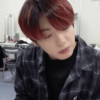 🛒 Jungkook kpop, piosenkarz, azjatycki, osoba, mężczyzna, bts, gwiazda, muzyka telegram sticker