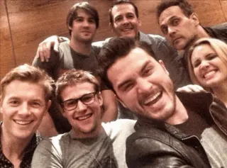 😍 group, people, smiling, selfie telegram sticker