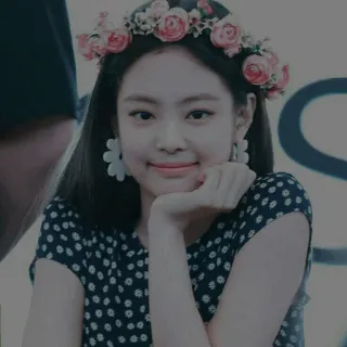 🥂 Jennie Kim jennie, kpop, chanteuse, couronne de fleurs, blackpink, coréen whatsapp sticker