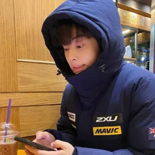 🧐 whatsapp sticker