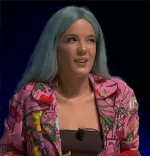 😐 Halsey Halsey, นักร้อง, นักดนตรี, ผมสีฟ้า, เสื้อแจ็คเก็ตสีชมพู telegram sticker