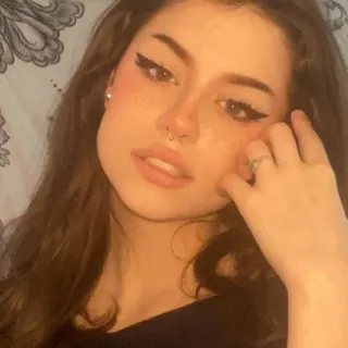 💞 retrato, mujer, maquillaje, selfie, chica, belleza, morena telegram sticker