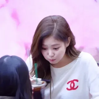 🦄 Jennie kpop, дженни, айдол, певица, chanel, кофе whatsapp sticker