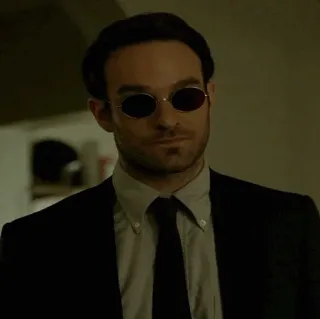 🕶 Daredevil мужчина, солнцезащитные очки, костюм, галстук, сорвиголова, Marvel, персонаж telegram sticker
