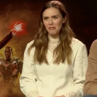 🌻 Elizabeth Olsen Elizabeth Olsen, attrice, celebrità, ritratto telegram sticker