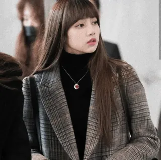 😦 Lisa woman, kpop, singer, fashion, casual telegram sticker