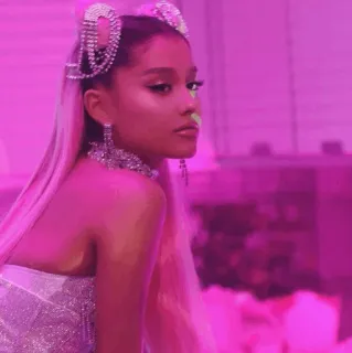 🏹 Ariana Grande อารีอานา กรานเด, นักร้อง, ป๊อป, เพลง, ผู้หญิง, ภาพเหมือน telegram sticker