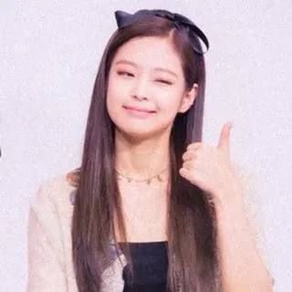 🎡 K-pop, Pouce levé, Fille, Femme, Positif, Personne, Clin d'oeil telegram sticker