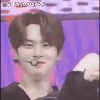 😳 @STRAYKIDSFUN telegram sticker