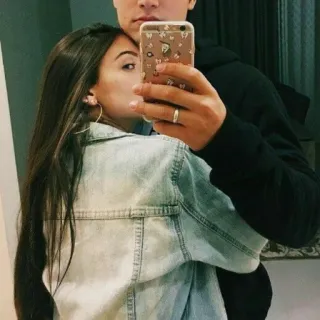 ❤ couple, selfie, jeunes adultes, relation, étreinte, veste en jean, miroir, intérieur telegram sticker