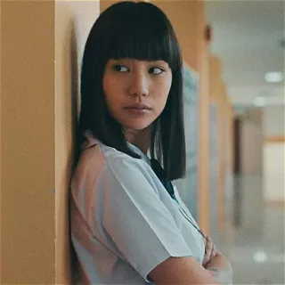 🔪 Nanno Girl from Nowhere Nanno, Girl from Nowhere, scholier, schooluniform, Thais drama, horror, Netflix telegram sticker