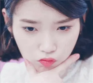 🤔 IU, K-pop, певица, корейская, знаменитость whatsapp sticker