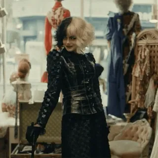 😌 Cruella de Vil Cruella Cruella, Emma Stone, Disney, Bösewicht, Mode, Schwarz Weiß Haar whatsapp sticker