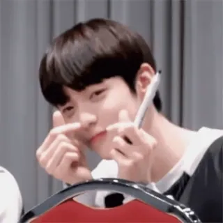 ❤️ kpop, idol, schattig, aziatisch, vingerhart, glimlach telegram sticker